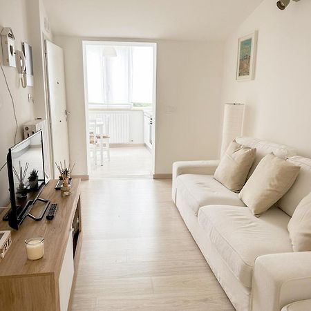 La Via Del Castello Apartment Castelferretti ภายนอก รูปภาพ