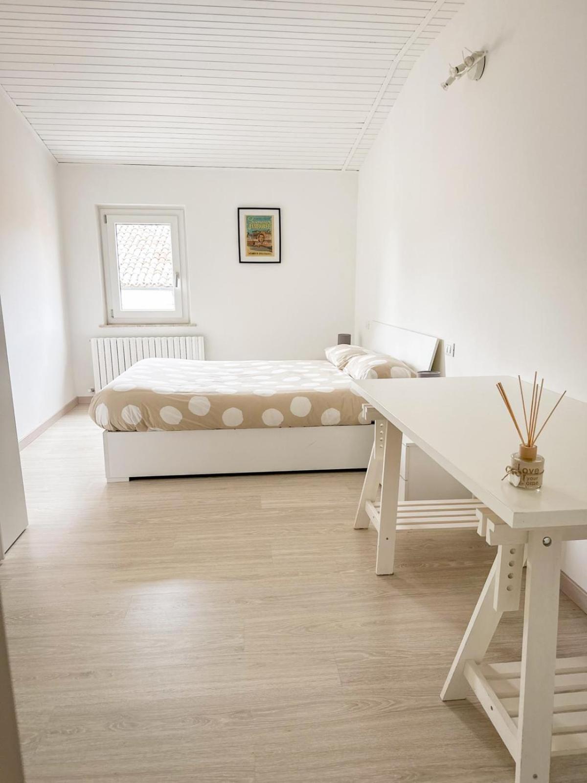 La Via Del Castello Apartment Castelferretti ภายนอก รูปภาพ